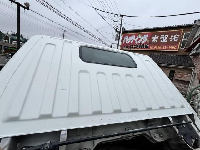 MITSUBISHI CANTER 2018 Image 31