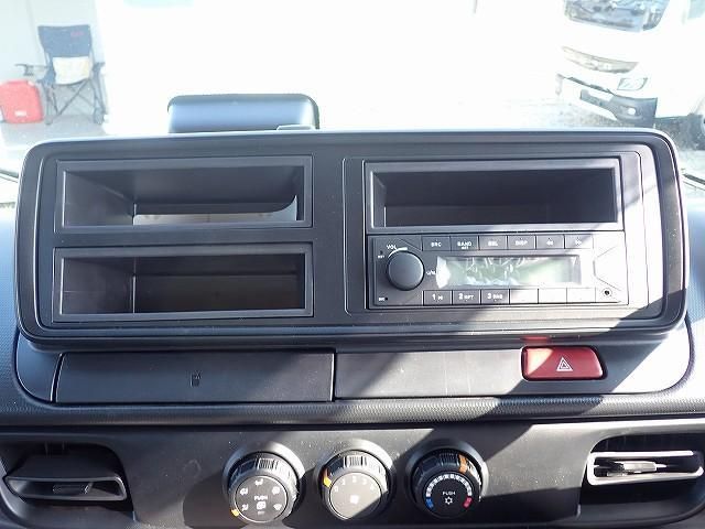 MITSUBISHI CANTER 2025 Image 31