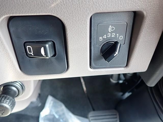 MITSUBISHI CANTER 2025 Image 31