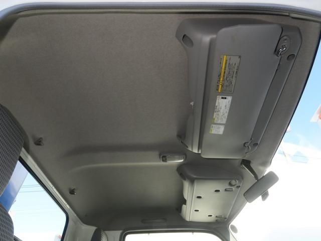 HINO DUTRO 2017 Image 31