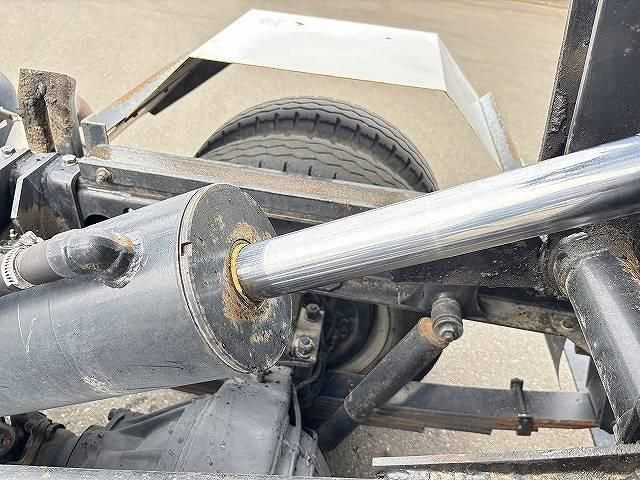 ISUZU ELF 2010 Image 31