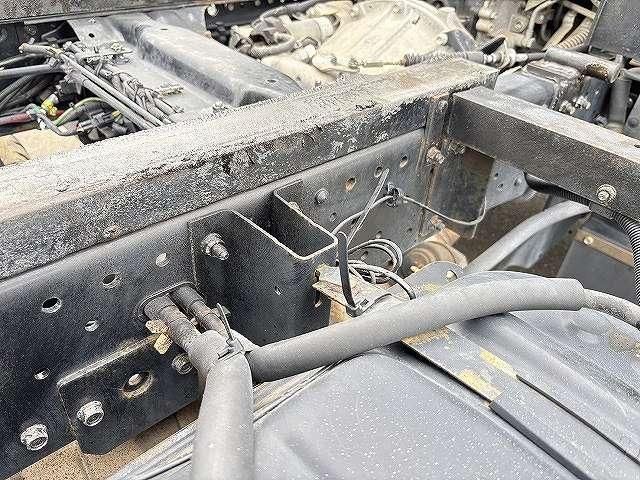 ISUZU ELF 2010 Image 31