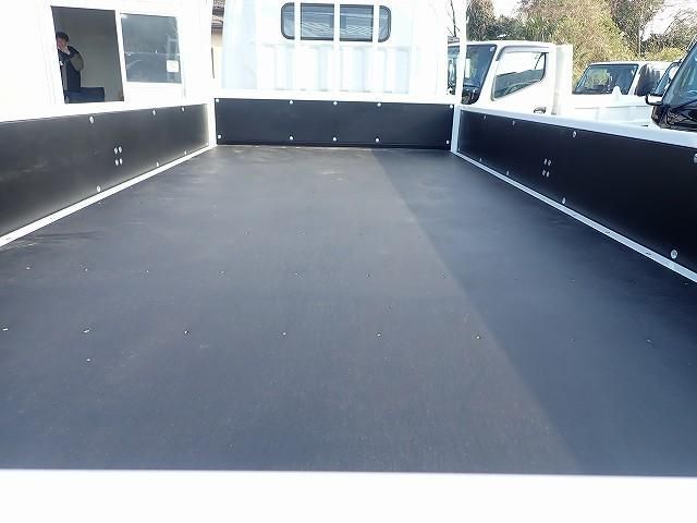 MITSUBISHI CANTER 2025 Image 31