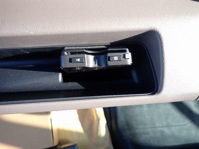 MITSUBISHI CANTER 2025 Image 31