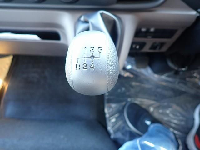 MITSUBISHI CANTER 2025 Image 31