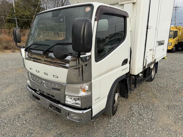 MITSUBISHI CANTER 2017 Image 31