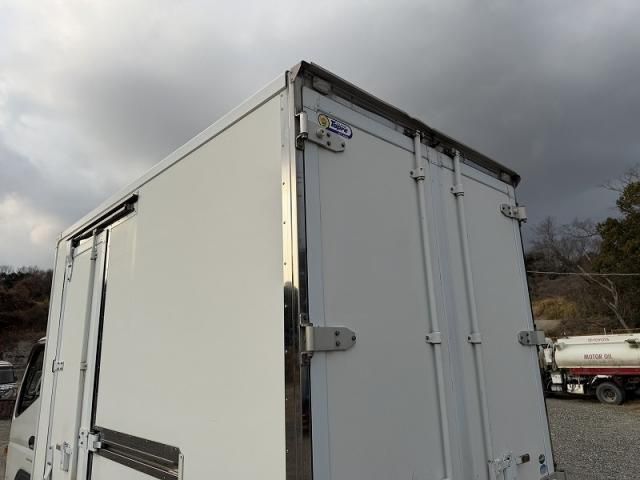 MITSUBISHI CANTER 2017 Image 31