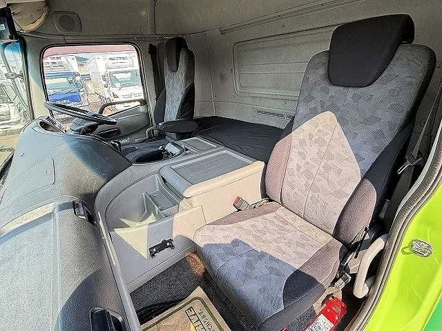 NISSAN DIESEL QUON 2011 Image 31