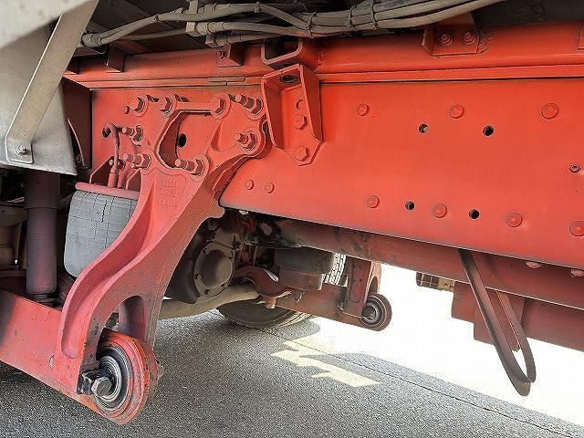 NISSAN DIESEL QUON 2011 Image 31