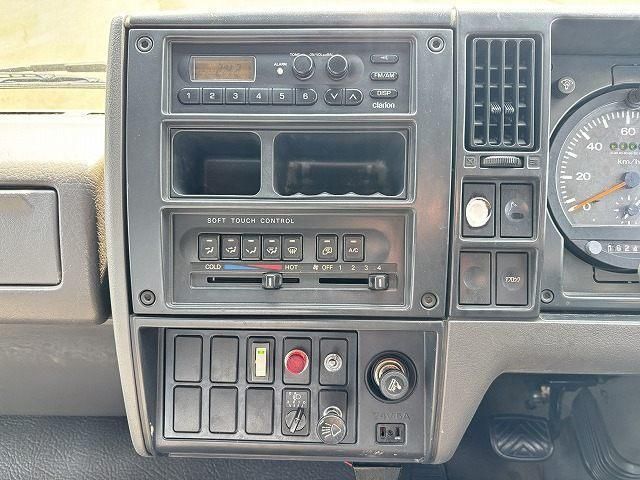 NISSAN DIESEL BIGTHUMB 1994 Image 31