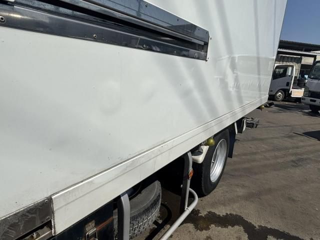 ISUZU ELF 2019 Image 31