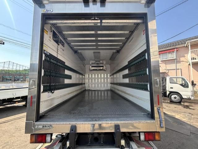 ISUZU ELF 2019 Image 31