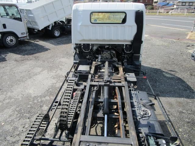 MITSUBISHI CANTER 2016 Image 31