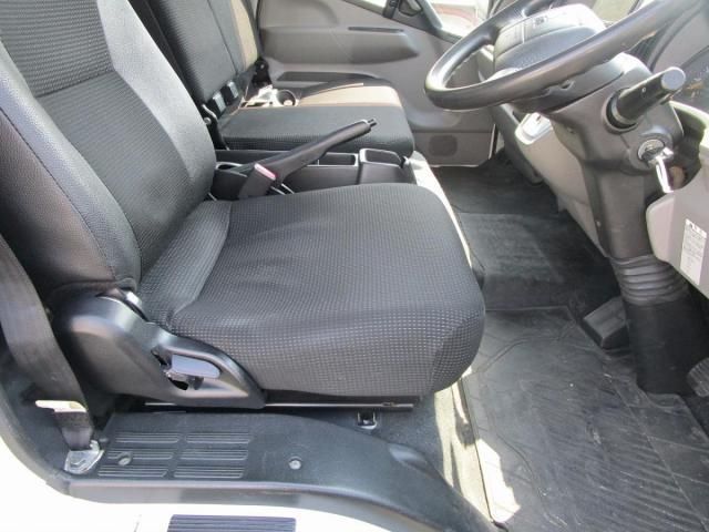 MITSUBISHI CANTER 2016 Image 31