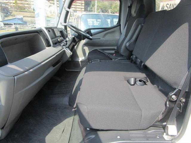 MITSUBISHI CANTER 2016 Image 31