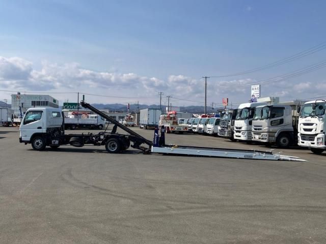 MITSUBISHI CANTER 2023 Image 31