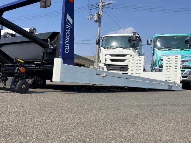 MITSUBISHI CANTER 2023 Image 31