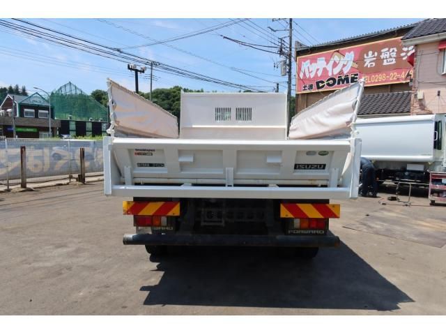 ISUZU FORWARD 2014 Image 31