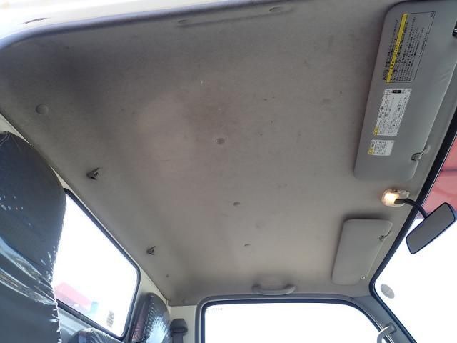 HINO DUTRO 2012 Image 31