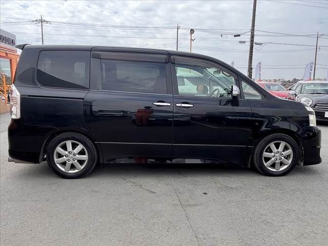 TOYOTA VOXY 2009 Image 31