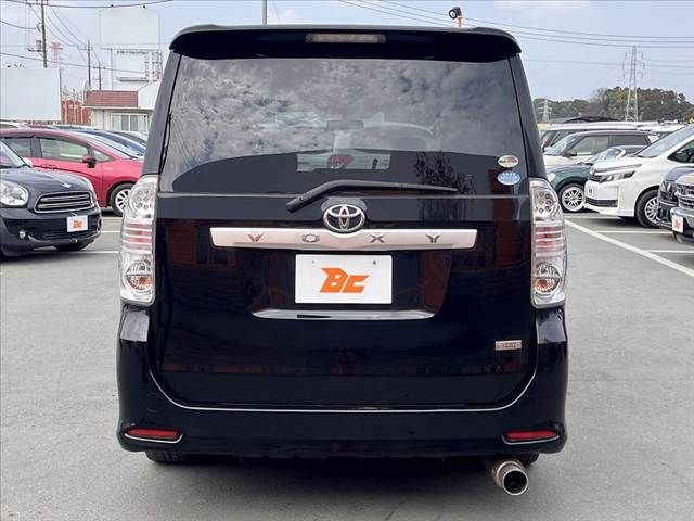 TOYOTA VOXY 2009 Image 31