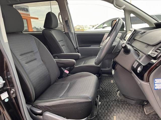 TOYOTA VOXY 2009 Image 31