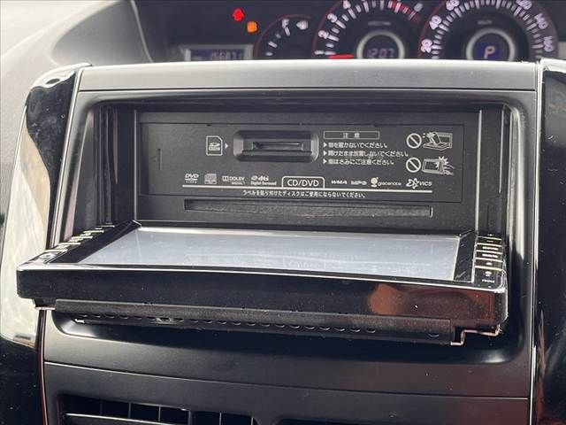 TOYOTA VOXY 2009 Image 31