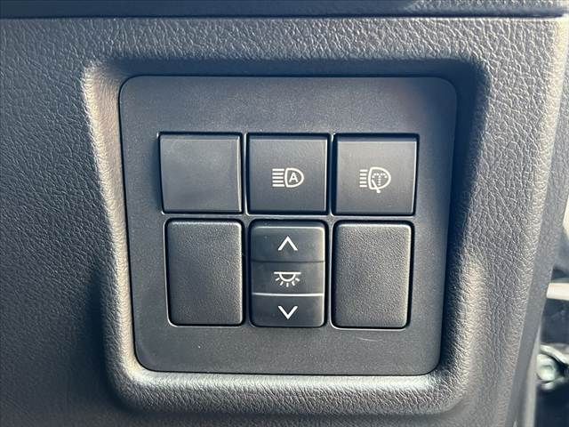 TOYOTA LANDCRUISER PRADO 2023 Image 31