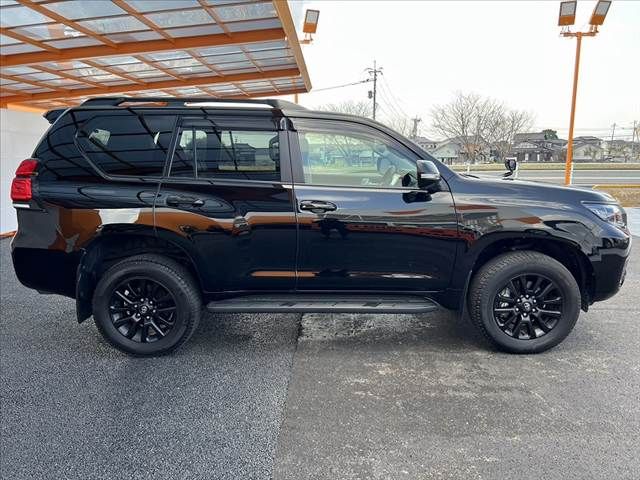 TOYOTA LANDCRUISER PRADO 2023 Image 31