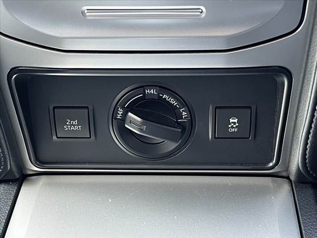 TOYOTA LANDCRUISER PRADO 2023 Image 31