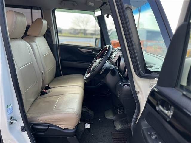 HONDA N BOX CUSTOM 2013 Image 31