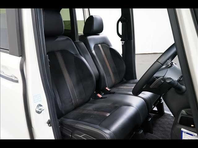 HONDA N BOX CUSTOM 2018 Image 31