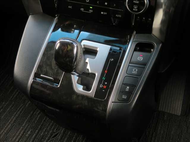 TOYOTA ALPHARD 2017 Image 31