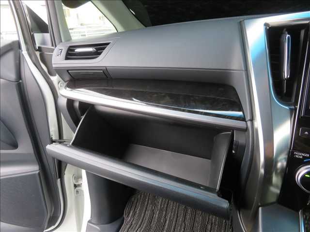 TOYOTA ALPHARD 2017 Image 31