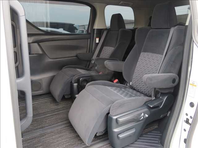 TOYOTA ALPHARD 2017 Image 31