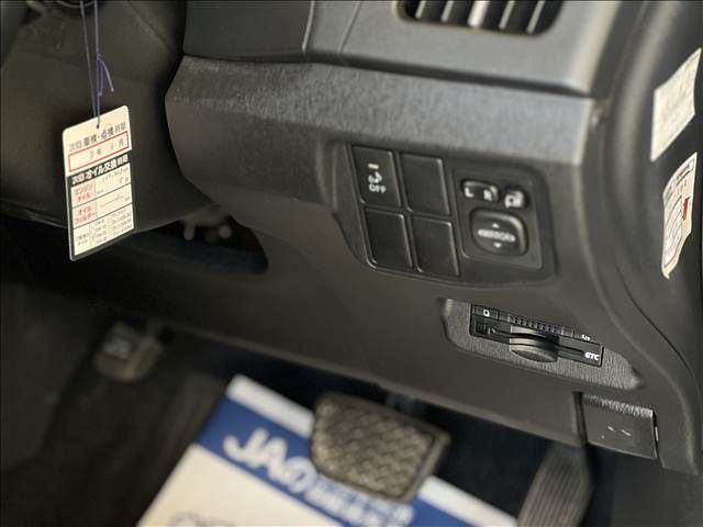 TOYOTA PRIUS 2011 Image 31