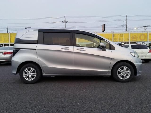 HONDA FREED SPIKE 2014 Image 31