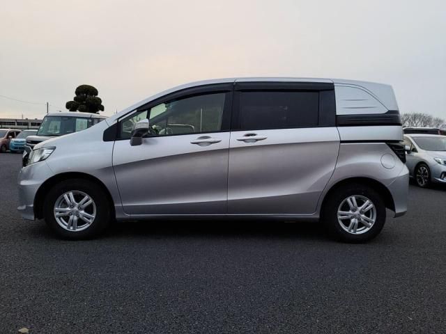 HONDA FREED SPIKE 2014 Image 31