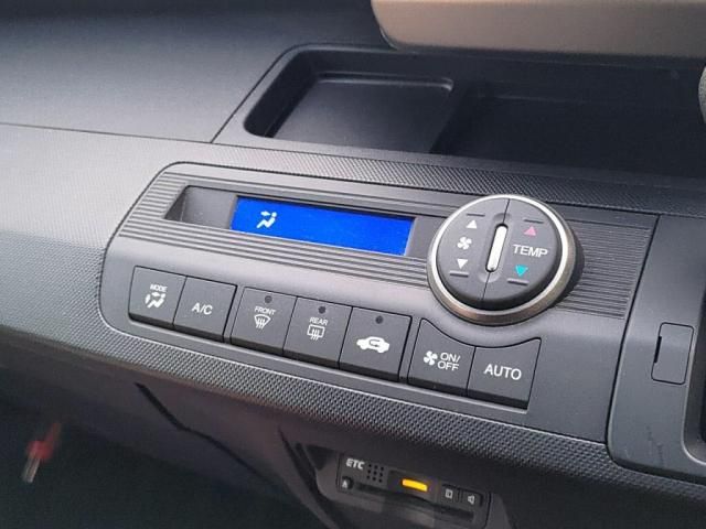 HONDA FREED SPIKE 2014 Image 31