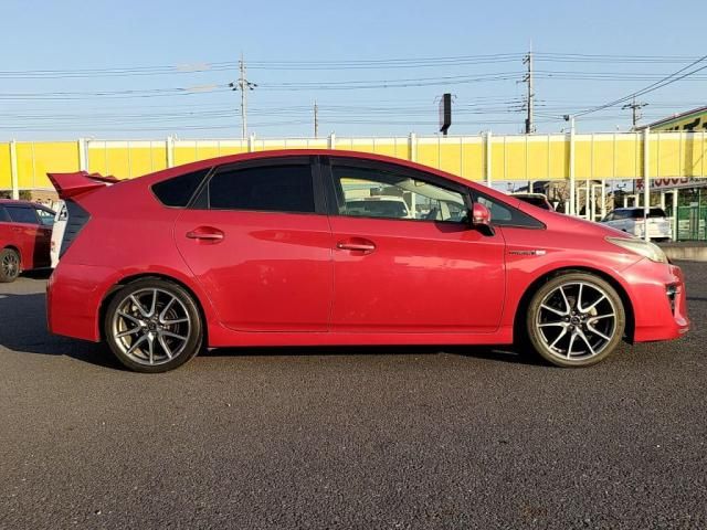 TOYOTA PRIUS 2012 Image 31