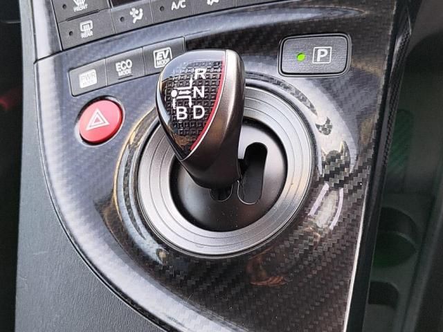TOYOTA PRIUS 2012 Image 31
