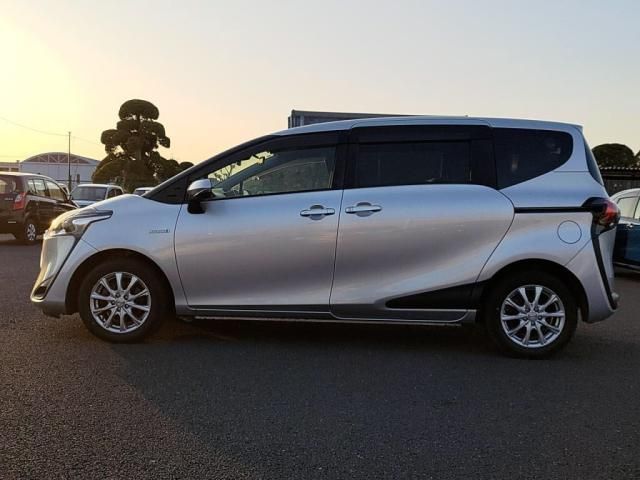 TOYOTA SIENTA HYBRID 2019 Image 31