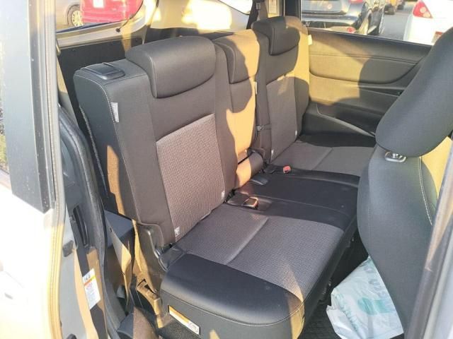 TOYOTA SIENTA HYBRID 2019 Image 31