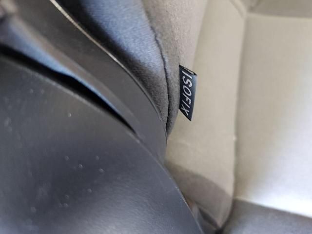 TOYOTA PRIUS ALPHA 2013 Image 31