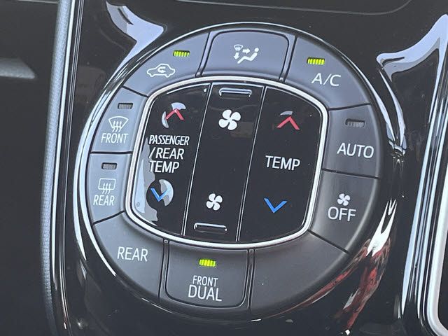 TOYOTA NOAH 2020 Image 31