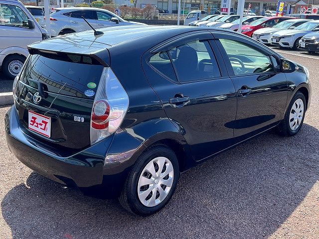 TOYOTA AQUA 2014 Image 31