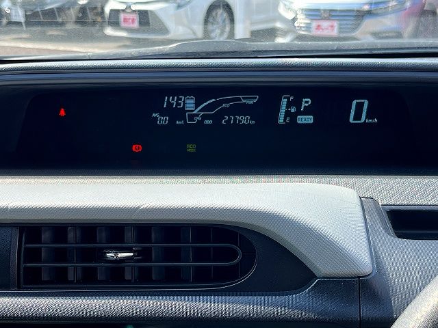 TOYOTA AQUA 2014 Image 31