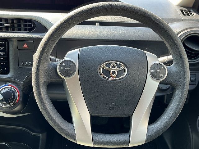 TOYOTA AQUA 2014 Image 31