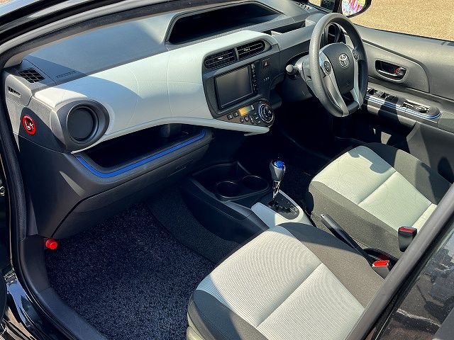 TOYOTA AQUA 2014 Image 31