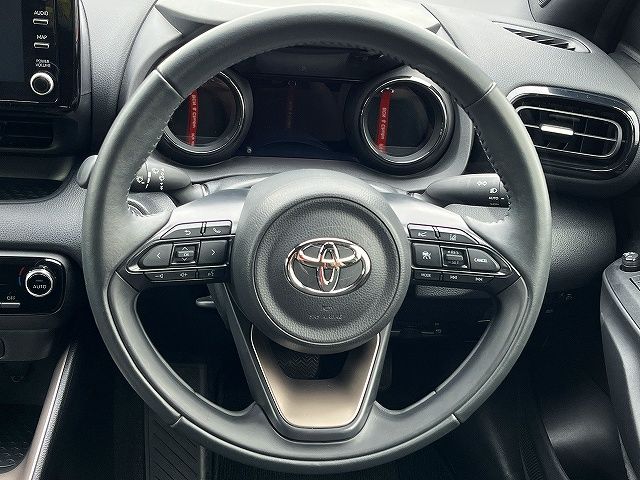 TOYOTA YARIS HYBRID 2022 Image 31